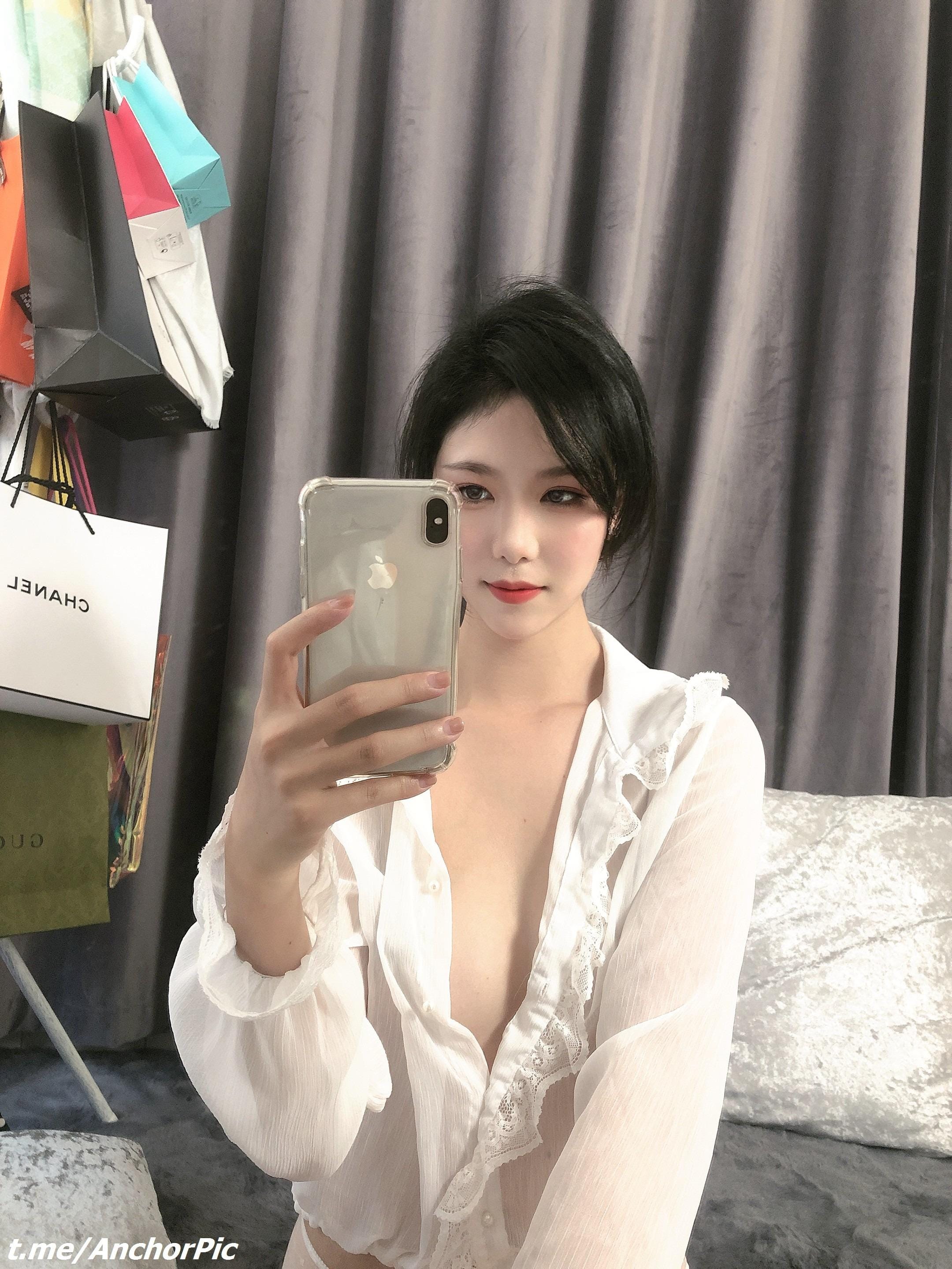 DouNiangLiShi 利世 动漫胶片质感人像