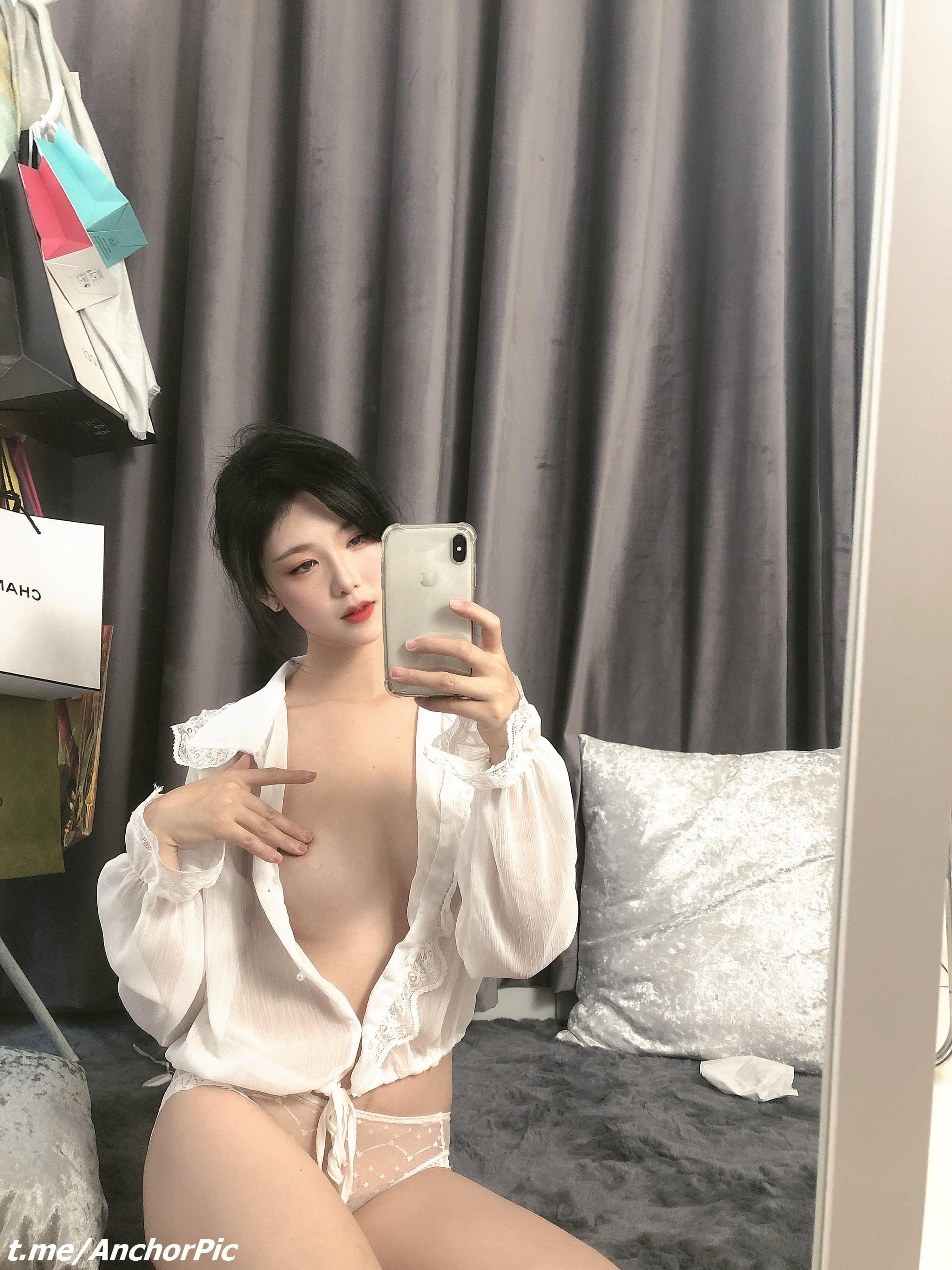 若隐若现暖色调光影 利世 HD