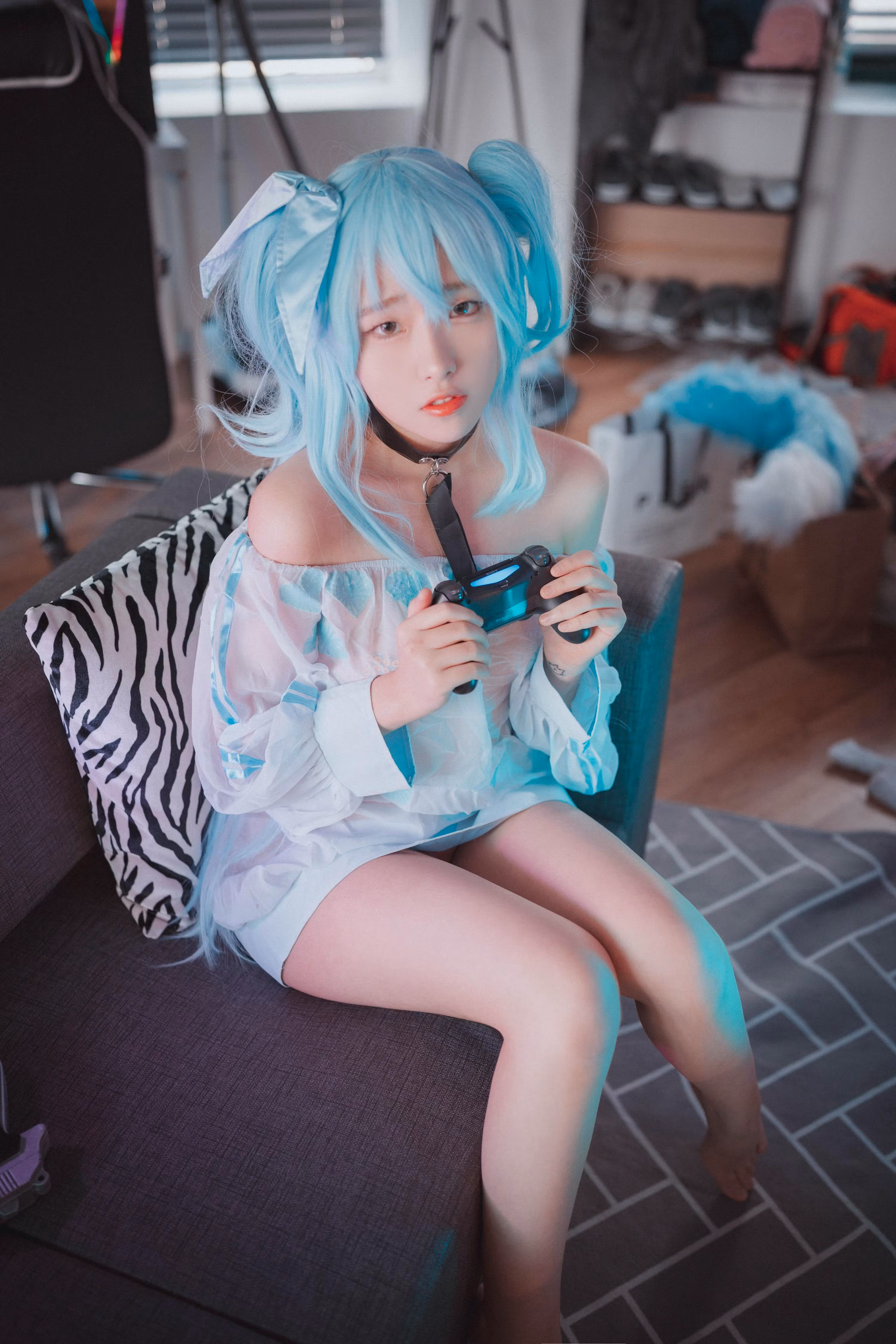 清纯与性感碰撞现代环境布景 DJAWA