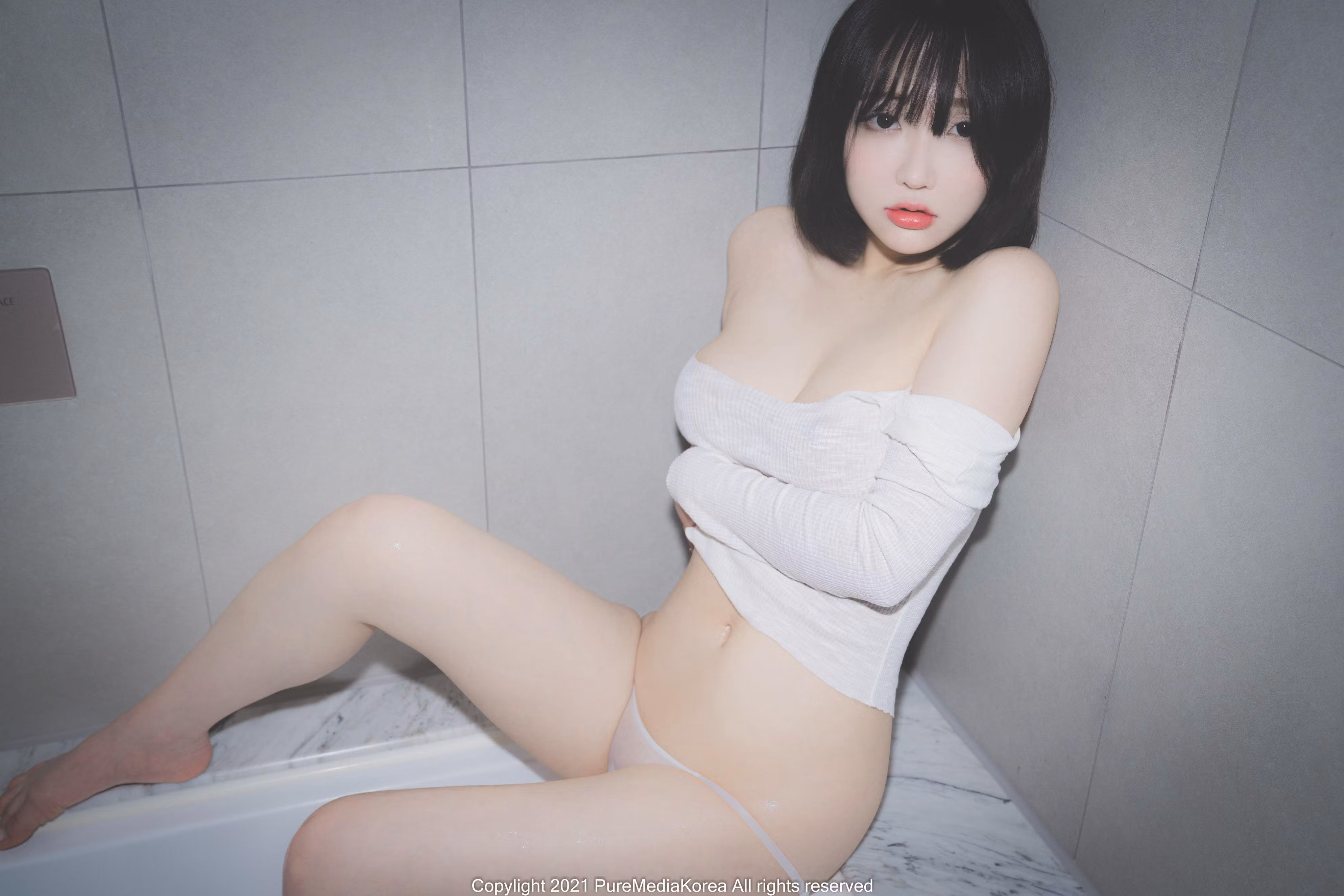 孙艺恩SonYeEun 72P合集下载