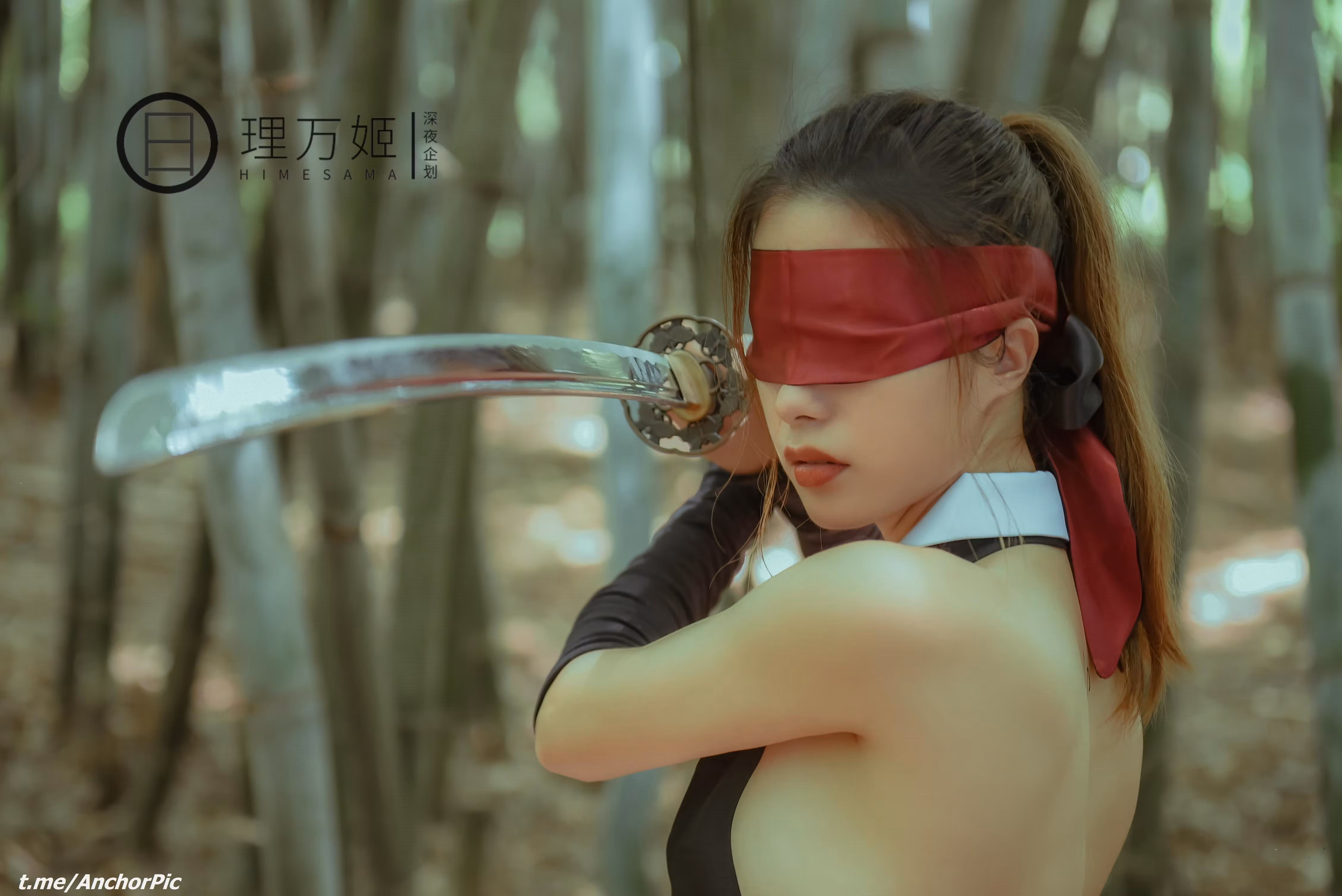 冷艳女神理万姬 30P女武士私房超清图集