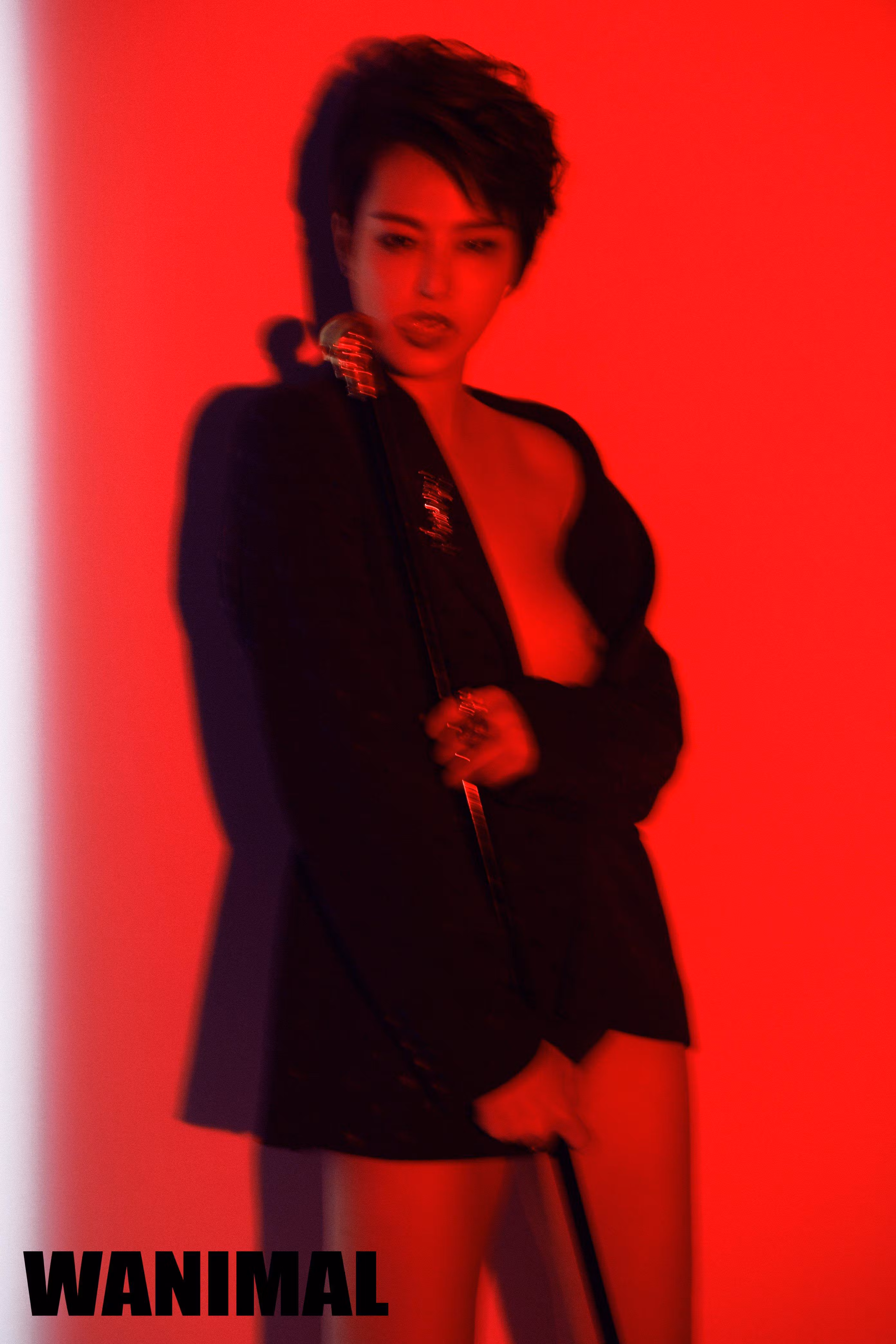 网红女神展现熟女白嫩肌肤与极品美乳