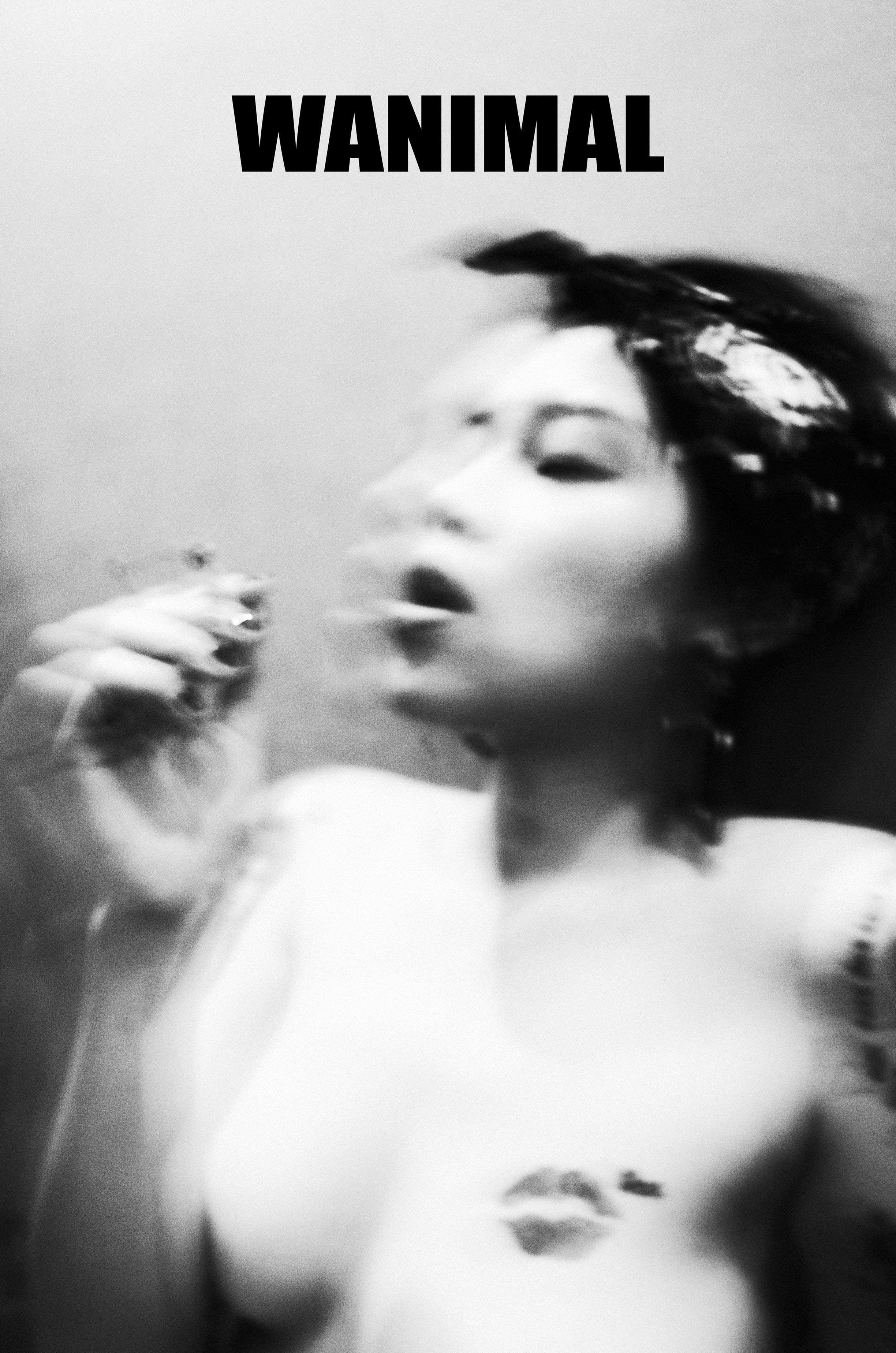 网红女神展现熟女白嫩肌肤与极品美乳