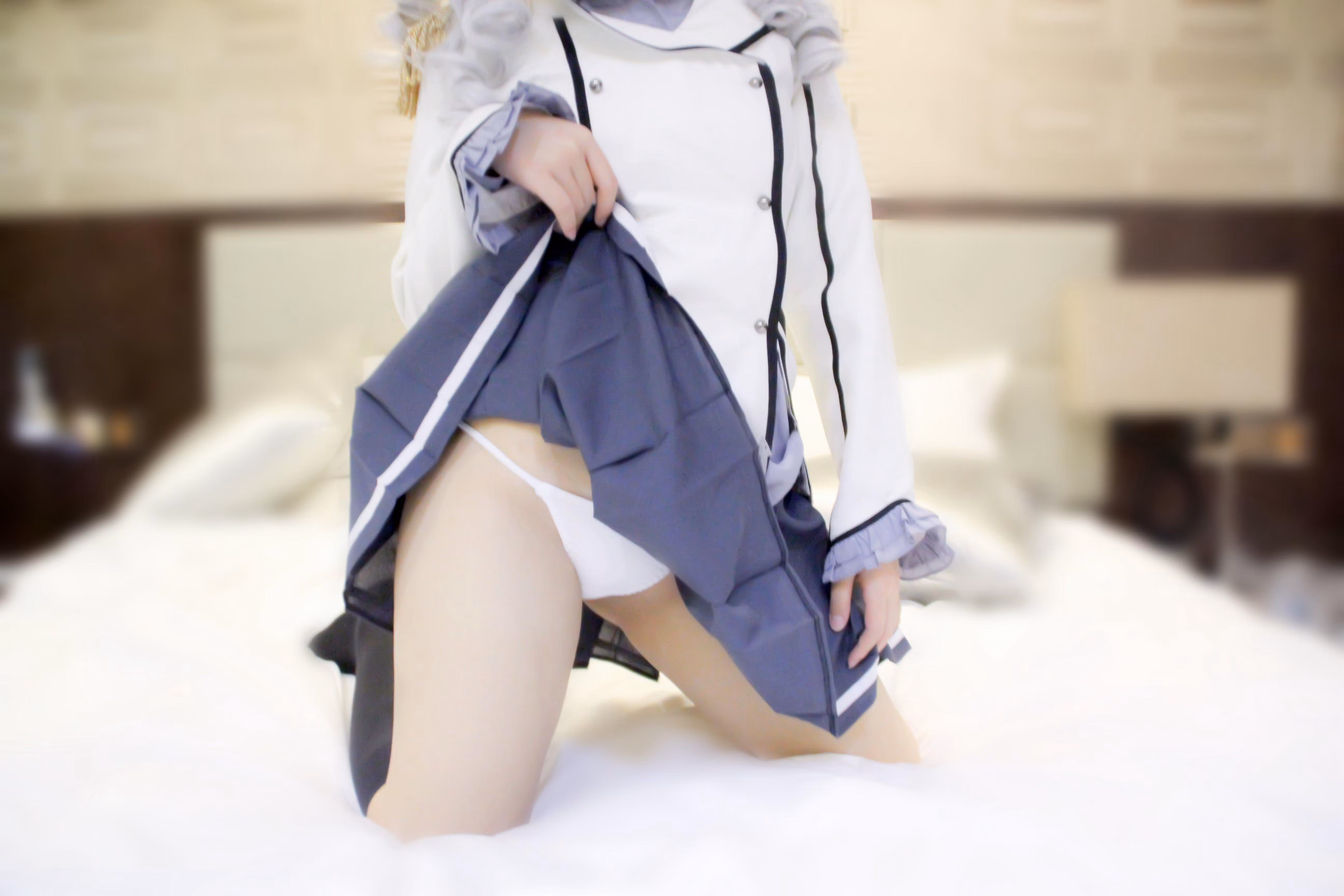 水手军服款JK制服线条勾勒内里迷人美胸身段