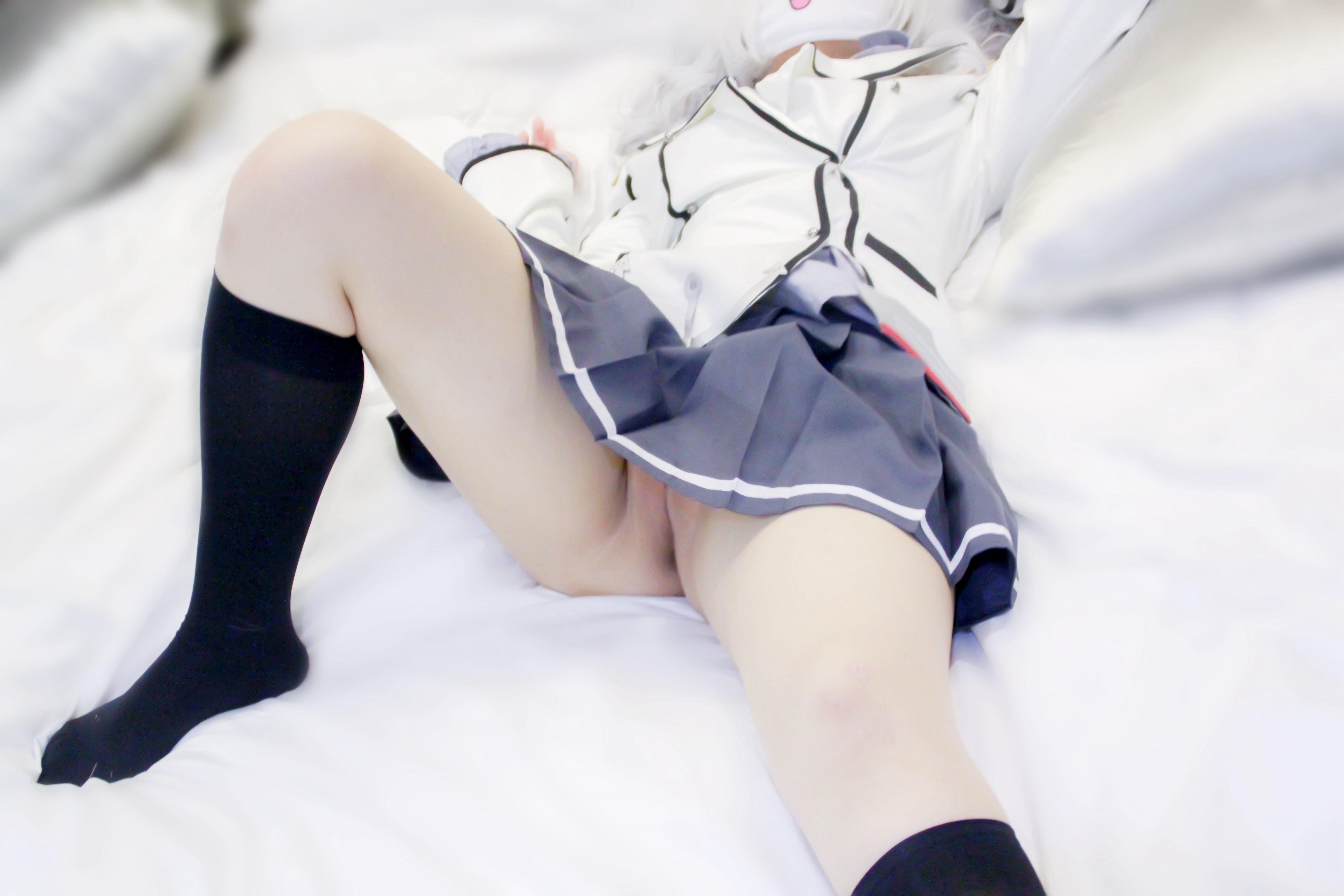 水手军服款JK制服线条勾勒内里迷人美胸身段