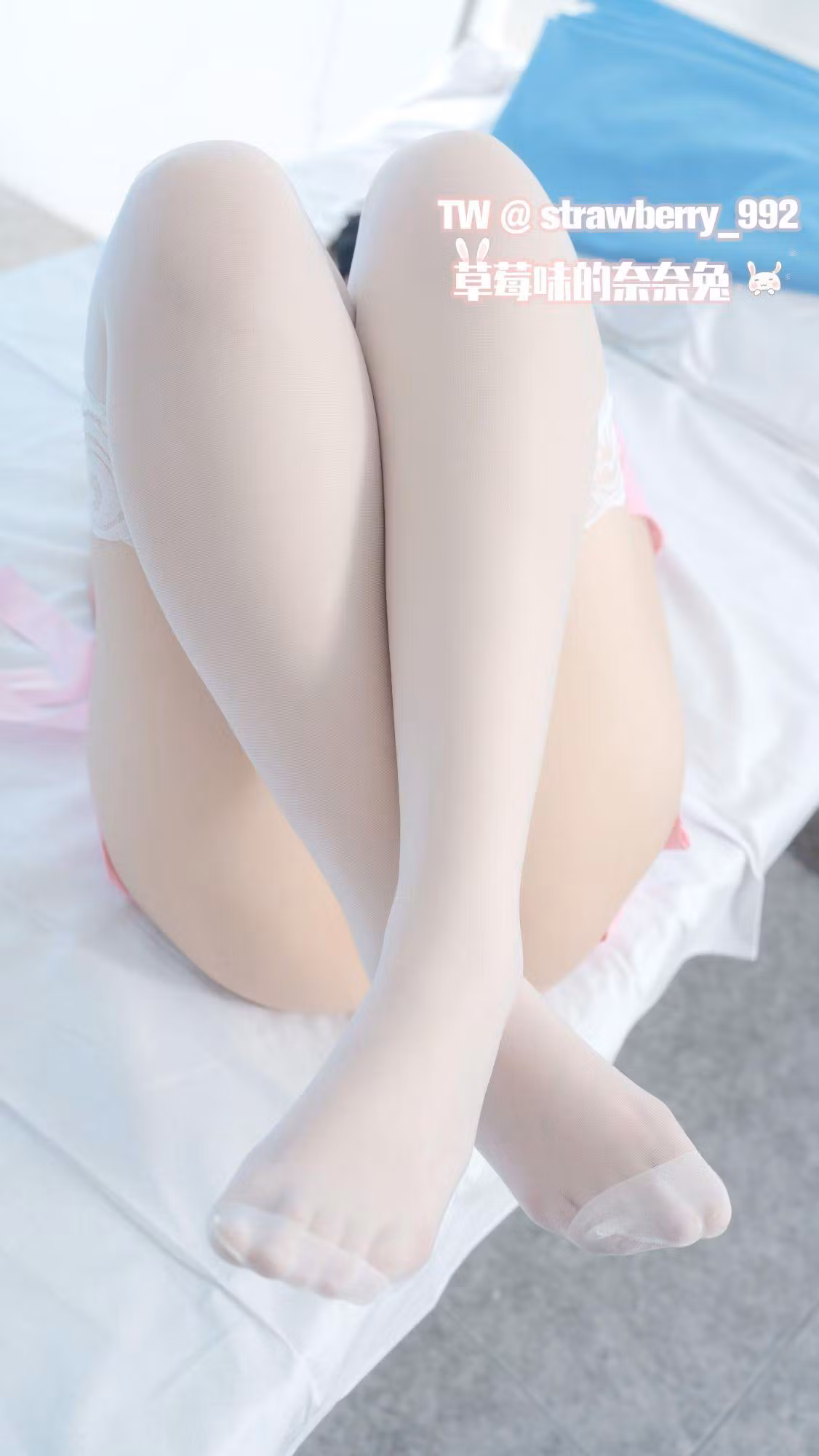 童颜巨乳少女草莓味的奈奈兔 56P床上私房超清福利图集