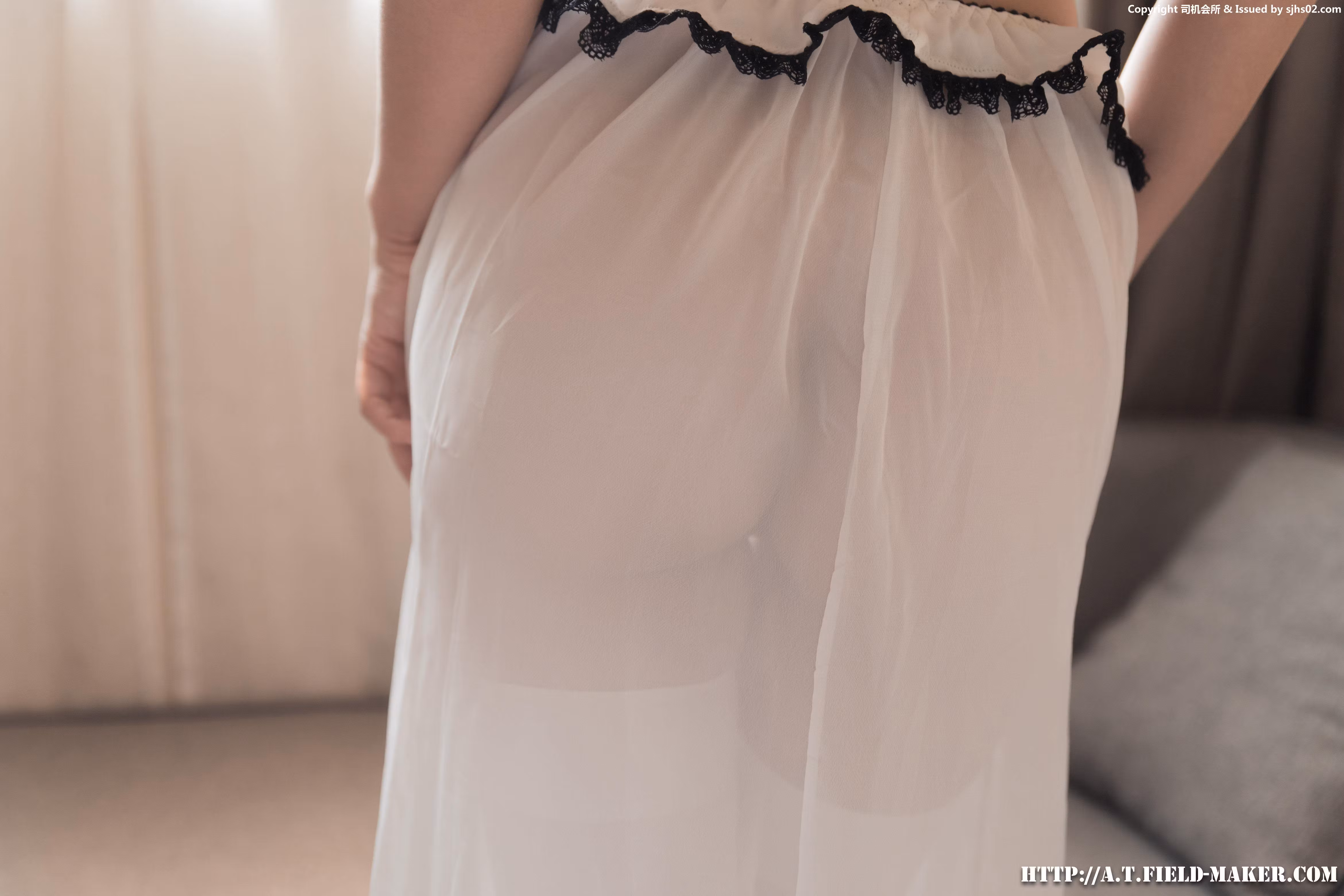 半透明薄纱长裙姿势展现风骚清纯少女女性诱惑