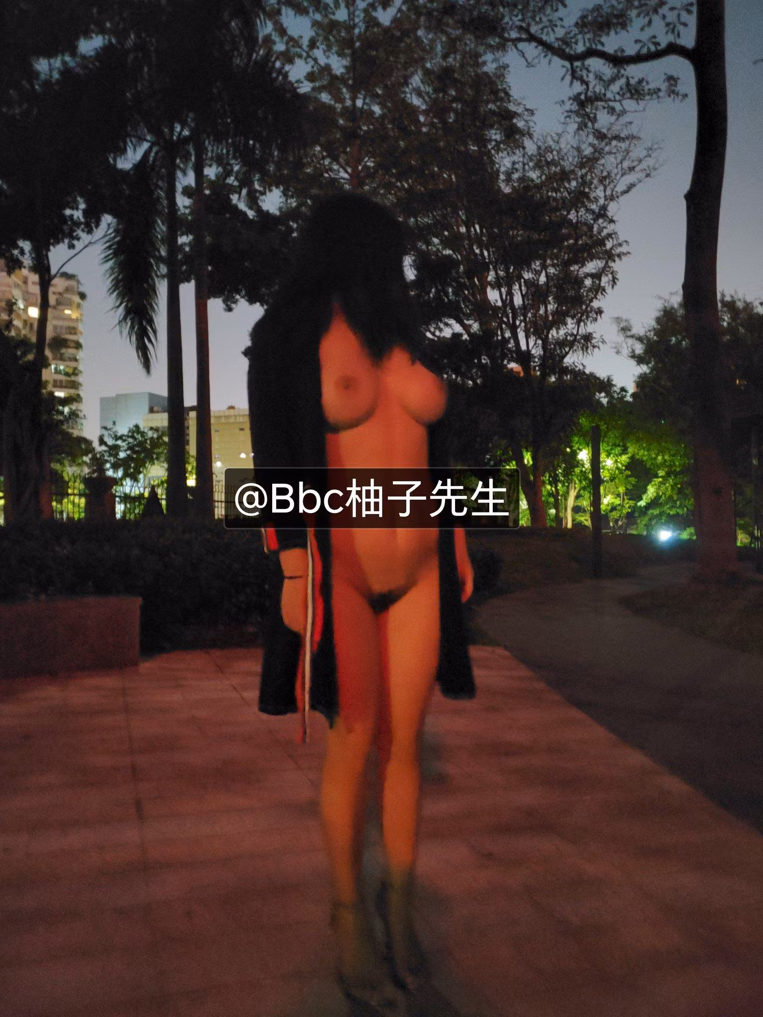 极品粉嫩大xiong丰满 97P户外超清福利图集
