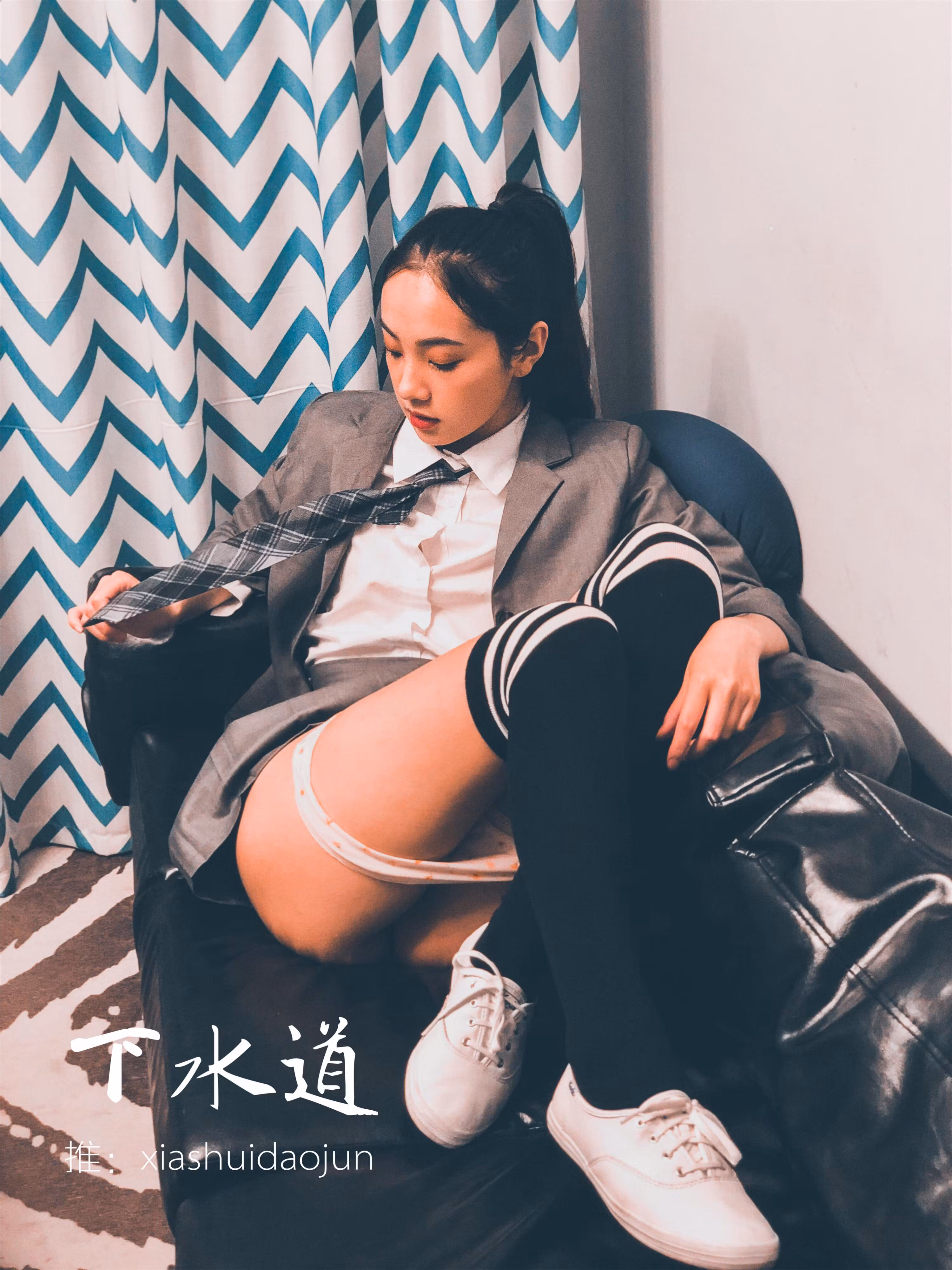露穴漏点福利系列之极致全裸私房露出美鲍美穴