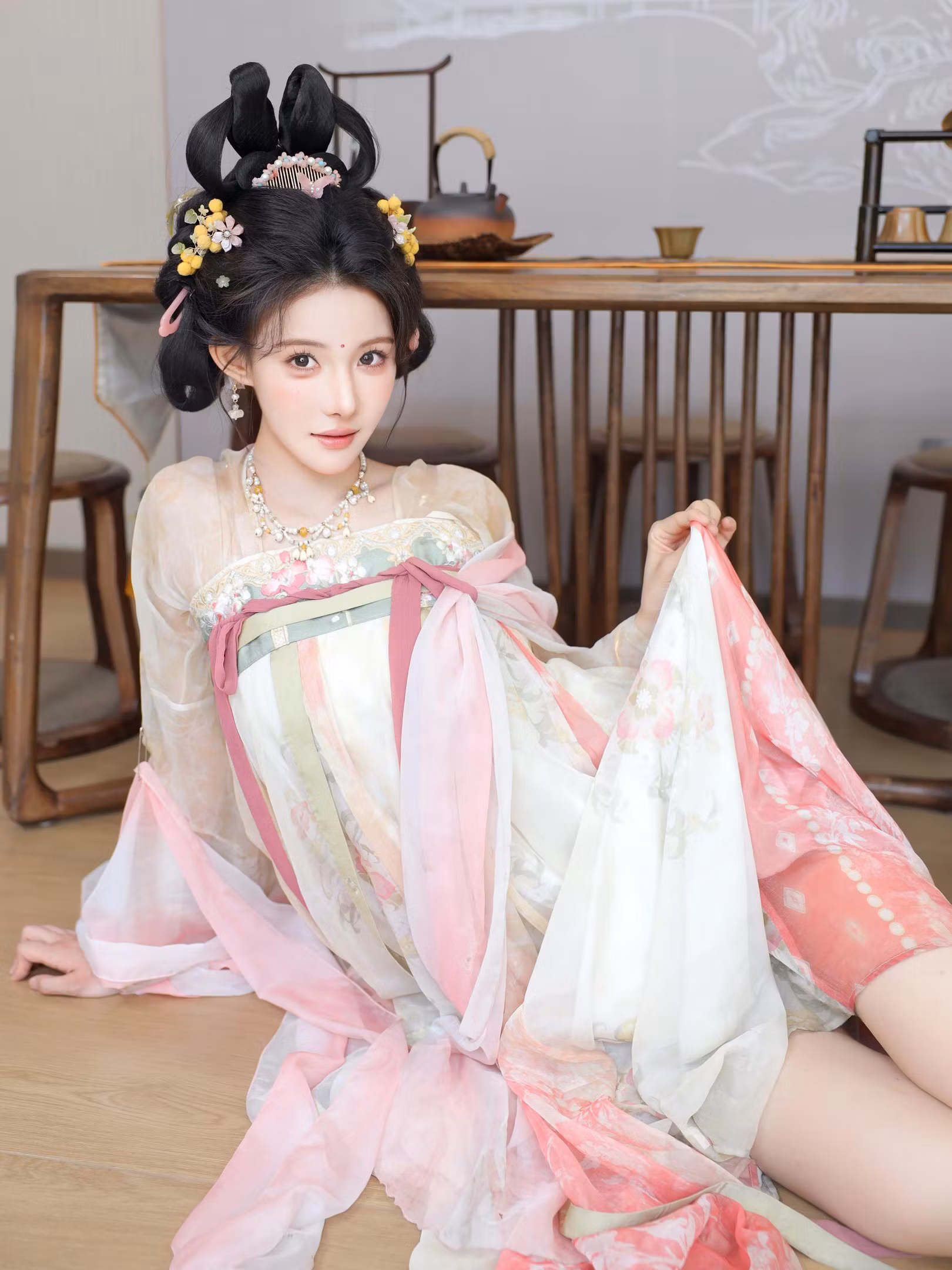 极品粉嫩大xiong美胸 112P室内超清福利图集