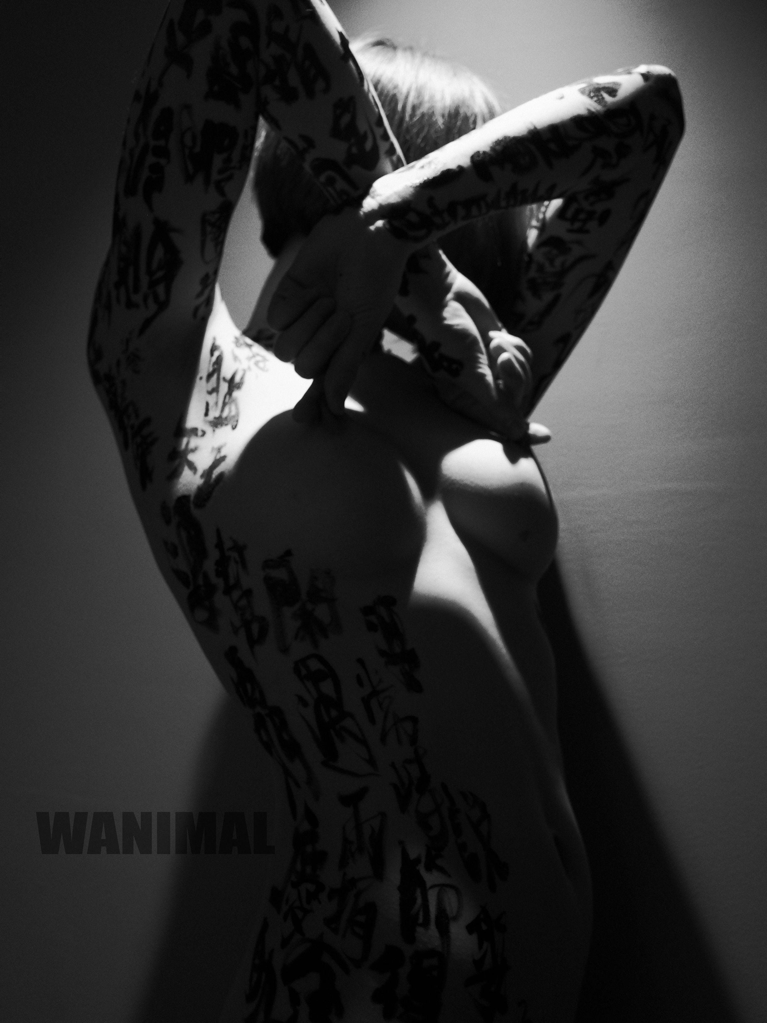 艺术麻绳束缚质感姿势展现性感诱惑女性反差