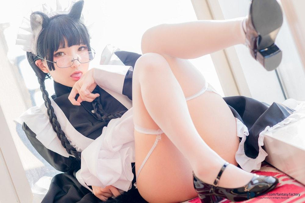女仆制服质感姿势展现性感诱惑纯欲反差