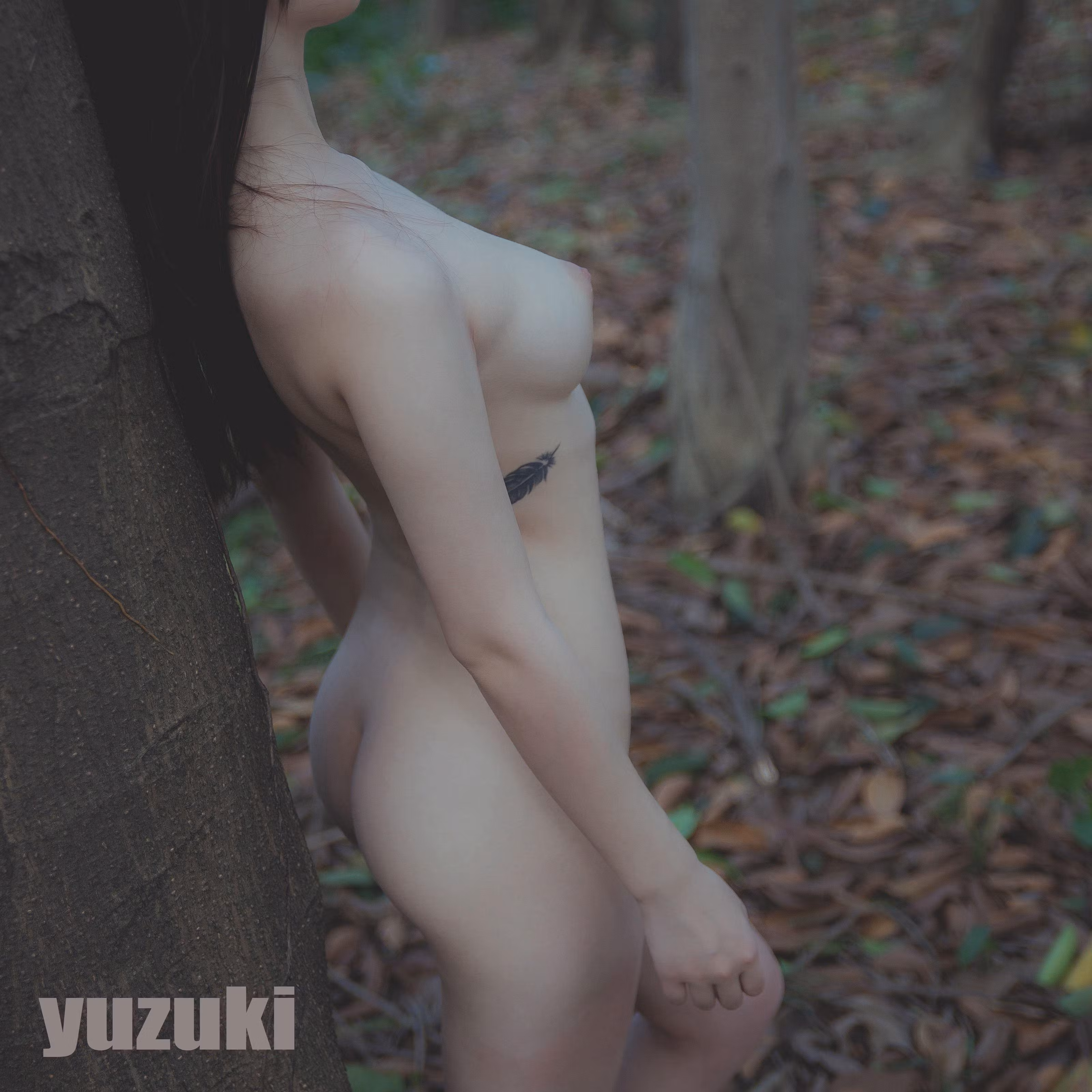 户外环境姿势展现性感诱惑纯欲反差
