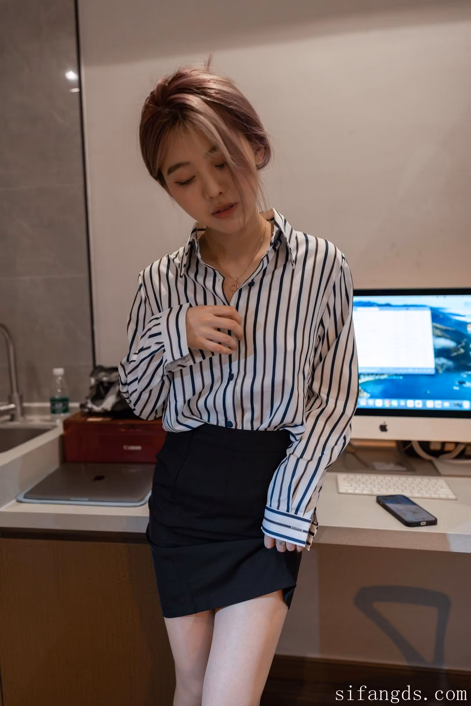 ISS大学生萌妹高清无圣光私密写真预览