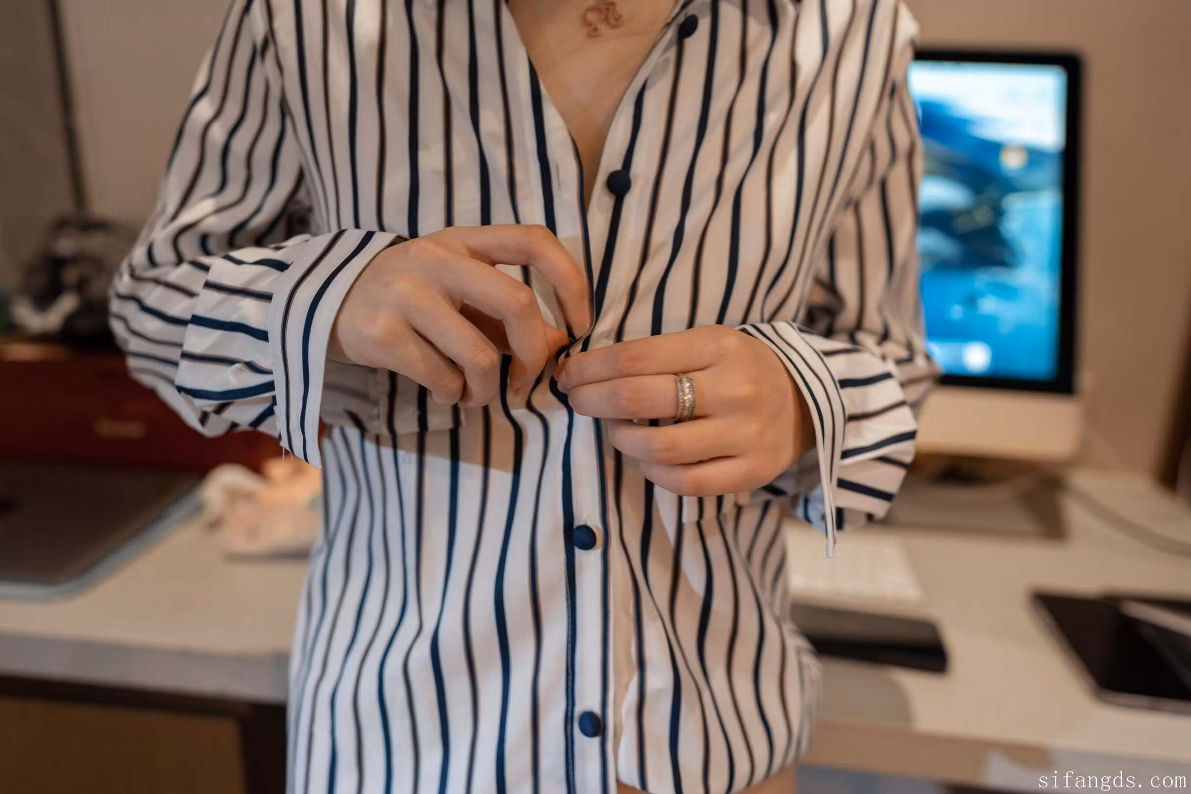 ISS大学生萌妹高清无圣光私密写真预览