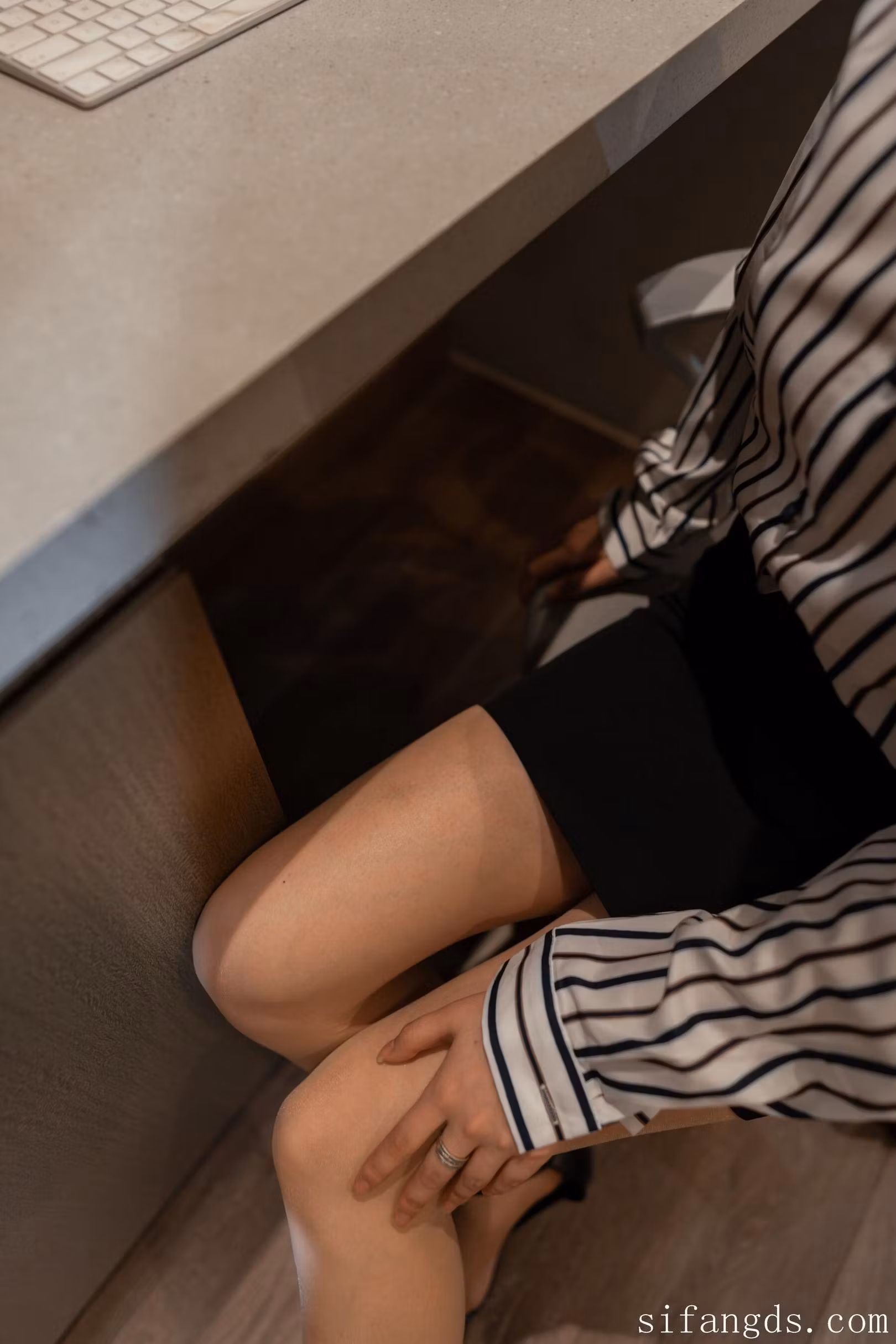 ISS系列清纯萌妹私房大尺寸露点全裸精彩瞬间