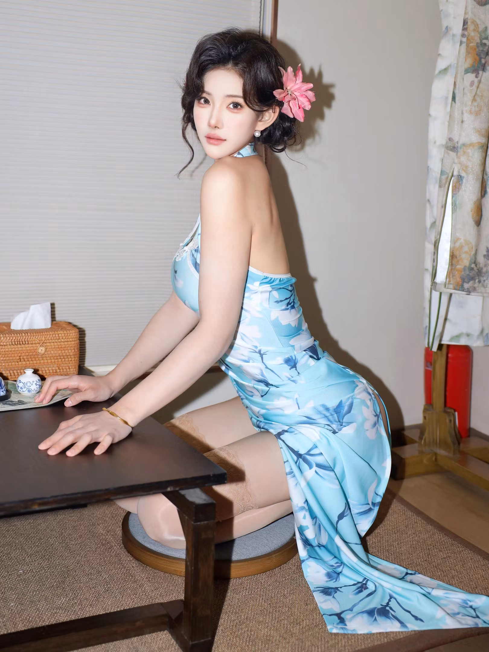 梨霜儿性感旗袍肉丝118P完整套图预览