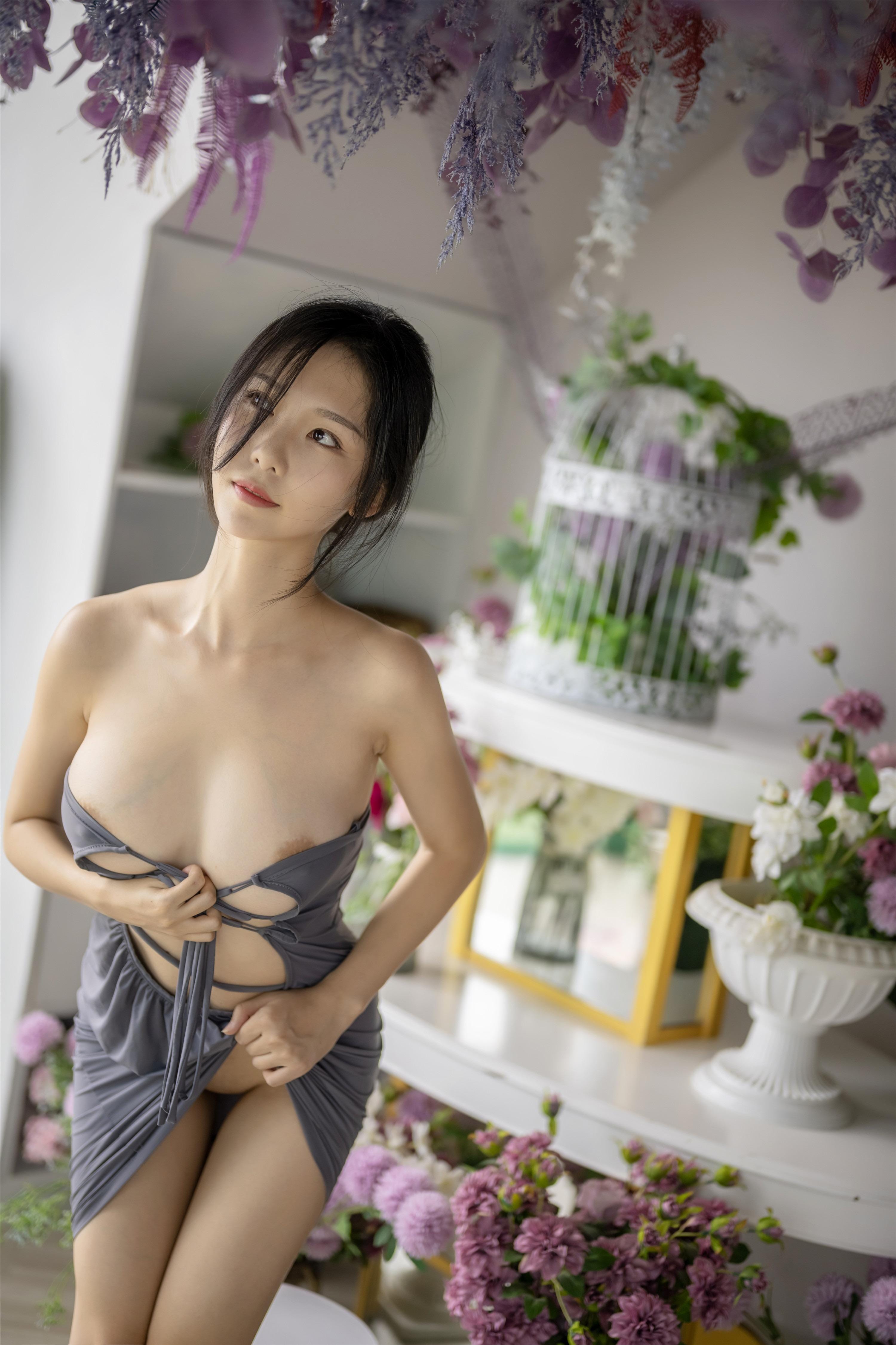 [抖娘利世] [性感/私房写真] 抹胸长裙私房图集 [42P]-软桃社